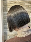 ほんのり緑のハイライトカラー