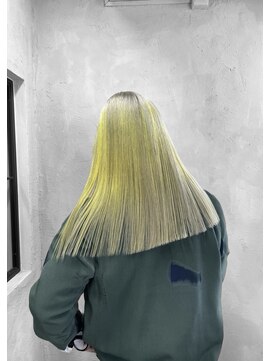 ヴァーディ オモテサンドウ(Vardy omotesando) design/イエロー ローライト ホワイトベージュ