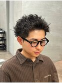 ツイストスパイラルパーマ/ブルーブラック/スパイキーショート