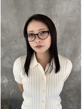 ヘルベチカ・ヘア(Helvetica hair) ミディアム/ストレートパーマ/オリーブグレージュオリーブカラー