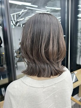 ビューナゴヤ 名駅(VIEW NAGOYA) レイヤーカット/くびれヘア/外ハネレイヤー/前髪カット