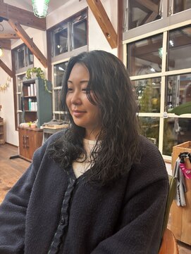 チェリーコークガーデン(CHERRYCOKEGARDEN) カーリーヘア×透明感ブルーブラック