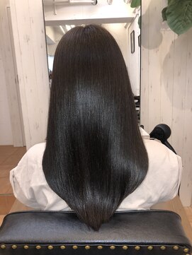 アコンプリッシュ 代官山 恵比寿(accomplish) プラチナミネコラ