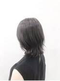 透明感ハイライトグレー切りっぱなしボブ