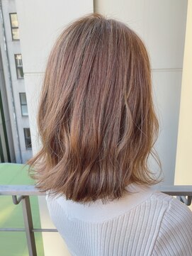 ロンド ストラーダ 心斎橋(Lond strada) ショート×ハイライト白髪ぼかし×マチルダボブ[心斎橋]