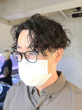 エリマ 調布(elima) かきあげセンターパート/スパイラルパーマ/ツーブロック【調布】