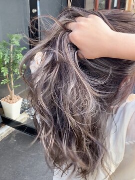 ノラ ウメダ(NORA UMEDA) 【NORA UMEDA 高木】ラベンダーホワイトアッシュハイライト