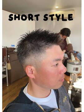 クロー(CLAW) ベリーショート