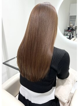 シア(XIA) XIA 2024年は天使の艶感　美髪　ストレートヘアが人気
