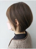 丸みショートボブ/ミルクティー
