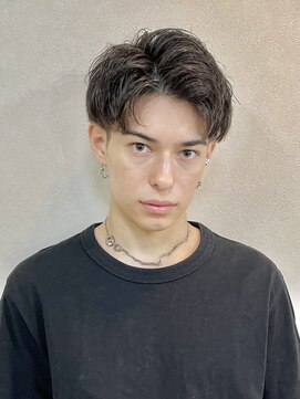 Mensかきあげショート黒髪スーツジェルセットが楽髪型東京骨格