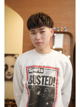 エディ(Edy) メンズ刈り上げスパイキーショートニュアンスパーマ眉毛カット