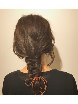 オンアフライデー(on a friday) ナチュラルフィッシュボーン