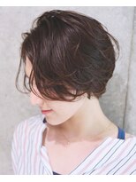 アメリア(ameria)&nbsp;クセ毛でも楽しめる、前髪長めのショートボブ！