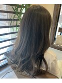 オリーブグレージュ