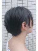 束感ショートにボブ