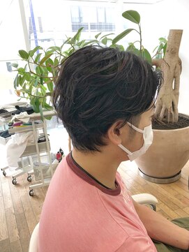 ヘッズ 本八幡店(HEADS) MEN'S HAIR  センターパート　ツイストスパイラル　コンマヘア