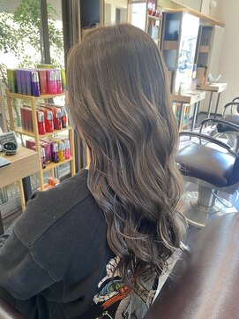 タバ ヘアー トウアン(taba hair touan) ハイライトアッシュカラー