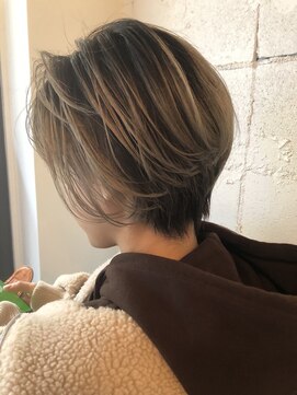 カノア(KANOA) バレイヤージュハンサムショート