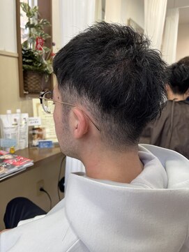 コアフィールフィス(COIFFURE fils) 《見附　今町》メンズ　ツーブロック　刈り上げ