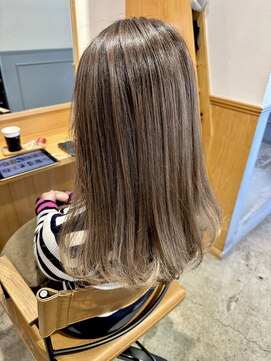 アンフィ 東京(Amphi) 【リタッチ気にならない!!ナチュラルバレイヤージュ♪】