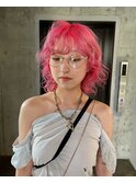 ビビッドピンク　ボブ　顔周りレイヤー　ウルフボブ　