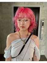 ランド(LAND)&nbsp;ビビッドピンク　ボブ　顔周りレイヤー　ウルフボブ