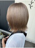 ミルクティーベージュ