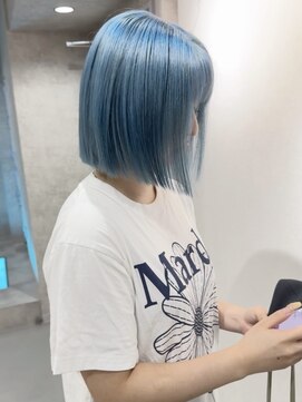 シー(shii..) 《shii..》#アイスブルー#ハイトーンカラー