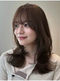 顔周りレイヤーカットくびれヘアミルクティーベージュカラー