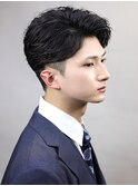 爽やか　清潔感　スーツ　かきあげ