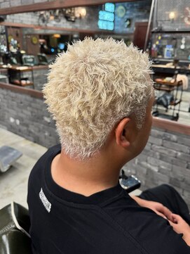 スリーセント 栄(3/cent) イージードリル/スパイキーベリーショート/ホワイトブロンド