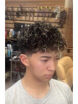 オアゾバーバー(OAZO BARBER)&nbsp;スペインカール/テーパーフェード