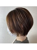ショートボブ