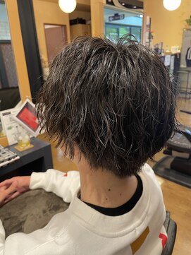 ノワール(NOIR) マッシュツイスパ