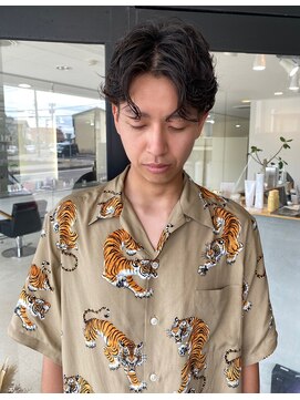 エンリッチヘア(enrich hair) センターパート　パーマ