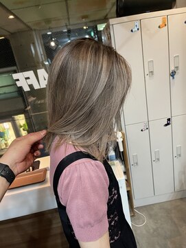 ラフ(LAFF) #黒髪#ボブルフ#ネビージュ#小顔#ワンレン