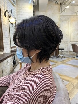 カリーナ(Carina) ★キシタクヘアー★前下がりハンサムショート