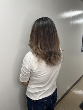 ブランシスヘアー(Bulansis Hair) #バレイヤージュ　#ハイトーン