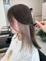 ベア(Bear)&nbsp;インナーカラーハイトーンホワイトピンクベージュレイヤーカット