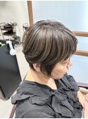 ハイクオリティショート魅せるグレイヘア