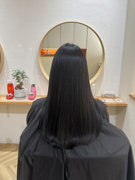 ウルカミバイディライト(ULCAMI by Delight) 後ろ姿から艶髪をつくる