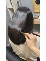 スリーク バイ ロイ 円町本店(sleek by roy)&nbsp;ケア剤しみしみ　髪質改善トリートメントカラーストレート