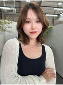 安積ミルクティーベージュグレージュカラーブリーチウルフボブ