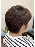 耳かけショートカットスタイル