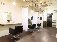 個室空間のようなゆったりとした広さのお席になってます♪