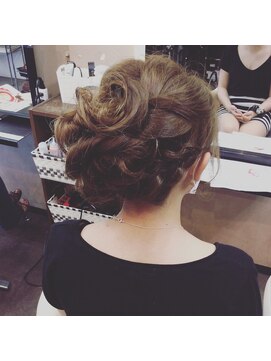 ヘアーズケアープレスト(Hair's Care Presto) パーティアップ