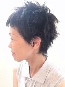 ハグ ニシコヤマ アトリエ(hug nishikoyama atelier) 大人かわいいベリーショート大人ガーリーオン眉ショート