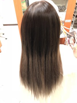 デュオヘアー エクステンションズ 新宿 グレー★グラデーション風ストレート☆彡