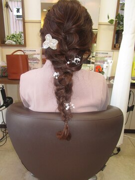 コアフィールフィス(COIFFURE fils) 【見附今町M3D】およばれアレンジ